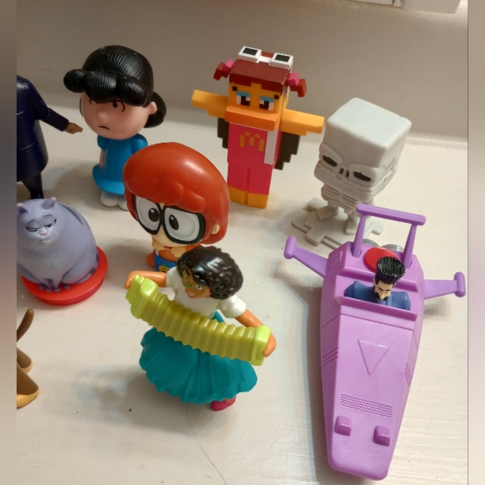 Miscellaneous Bundle Of Small Toys 10 Pieces - Picture 4 of 4